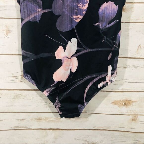 All in motion women’s One piece swimsuit size S - Picture 3 of 6